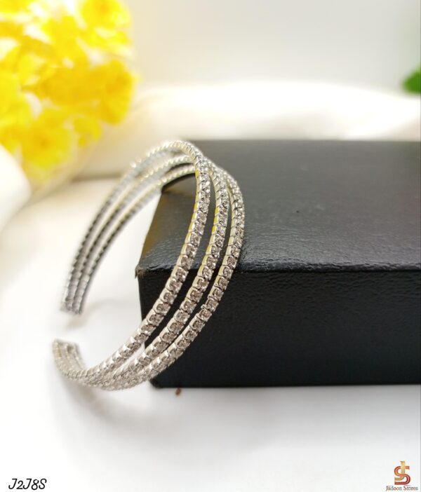 Fancy High Quality Gold Plated Zircon 3 Layers Handcuff - Image 5