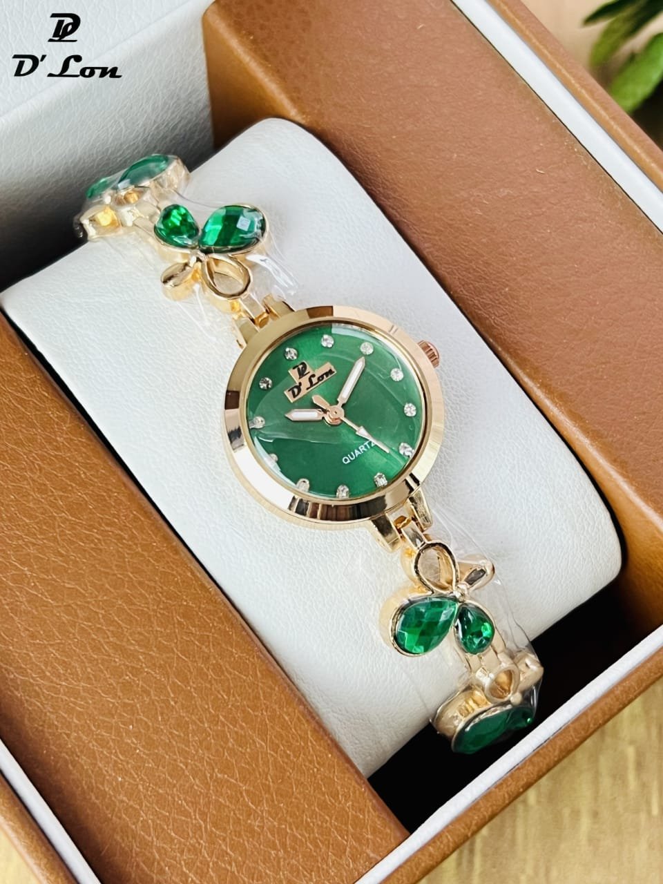 D.LON Women's Bracelet Watch - Stainless Steel Casual Quartz - Image 4