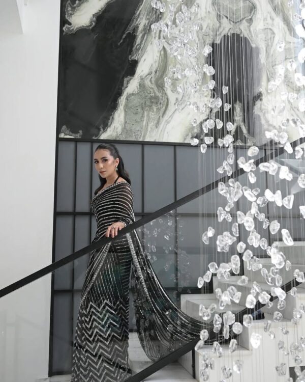 FARAH TALIB | SEQUENCE EMBROIDERED BLACK SAREE - Image 2