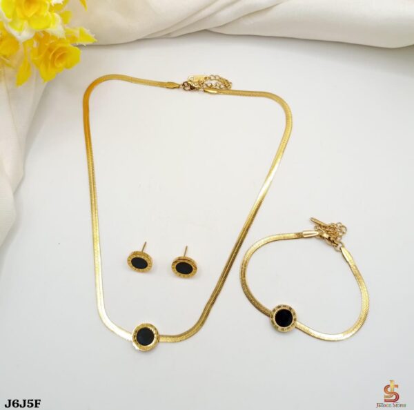 Fancy High Quality BULGARI Locket+Earrings With Bracelet For Her